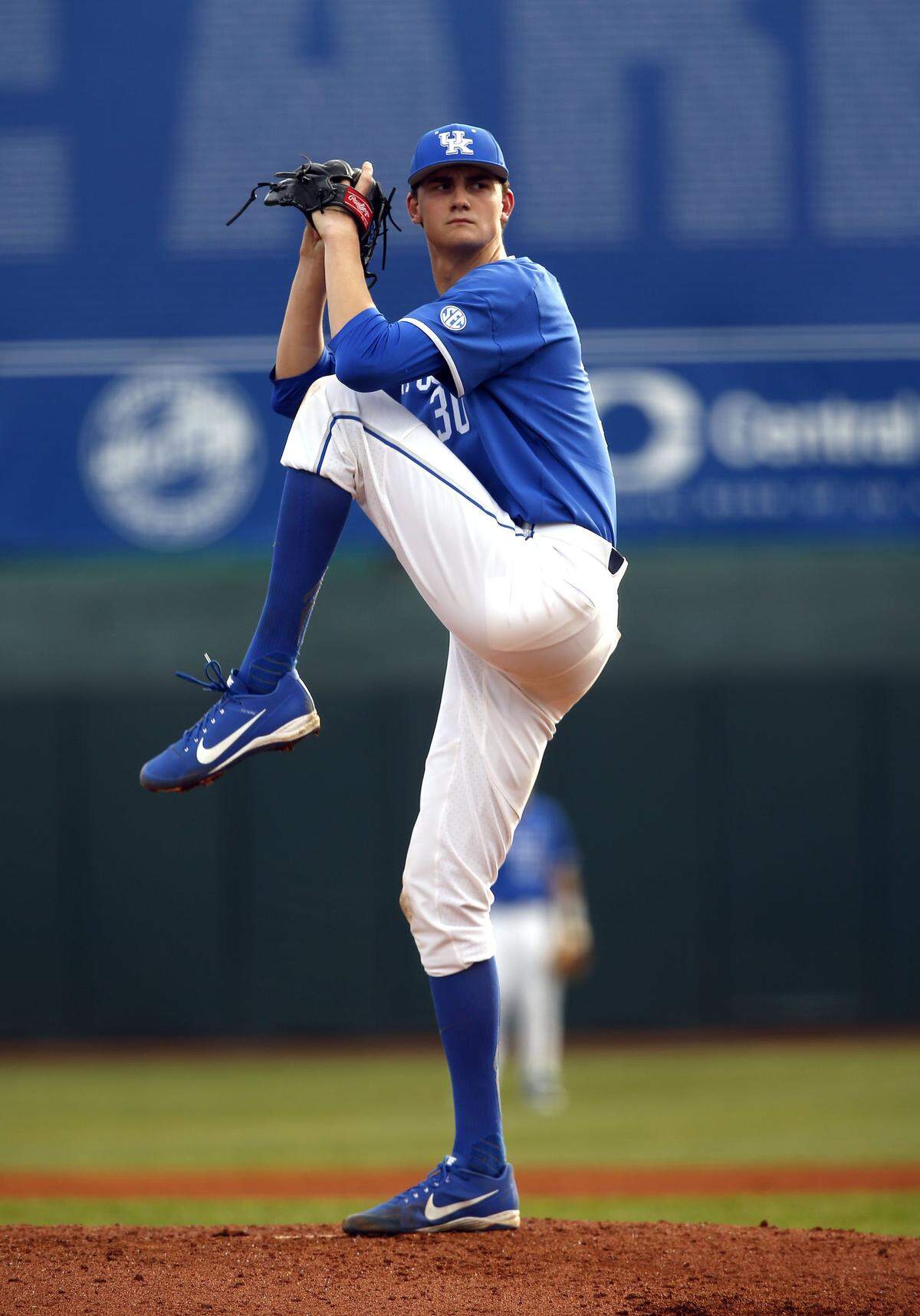 Only one other player as tall as Kentucky's 6-foot-11 Sean Hjelle has made it to the major leagues.