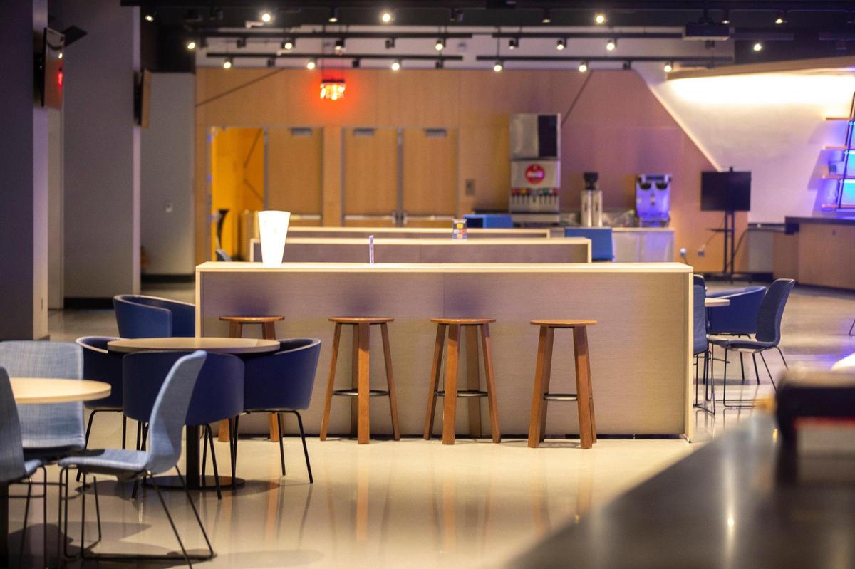 As part of the Central Bank Central renovation, club and hospitality rooms were added to the Lexington, Ky., facility. The Maker’s Mark hospitality room is used for UK games but also can be used by Central Bank Center. During the Lexington Comic Con in late March the Maker’s Mark hospitality room was used to serve food