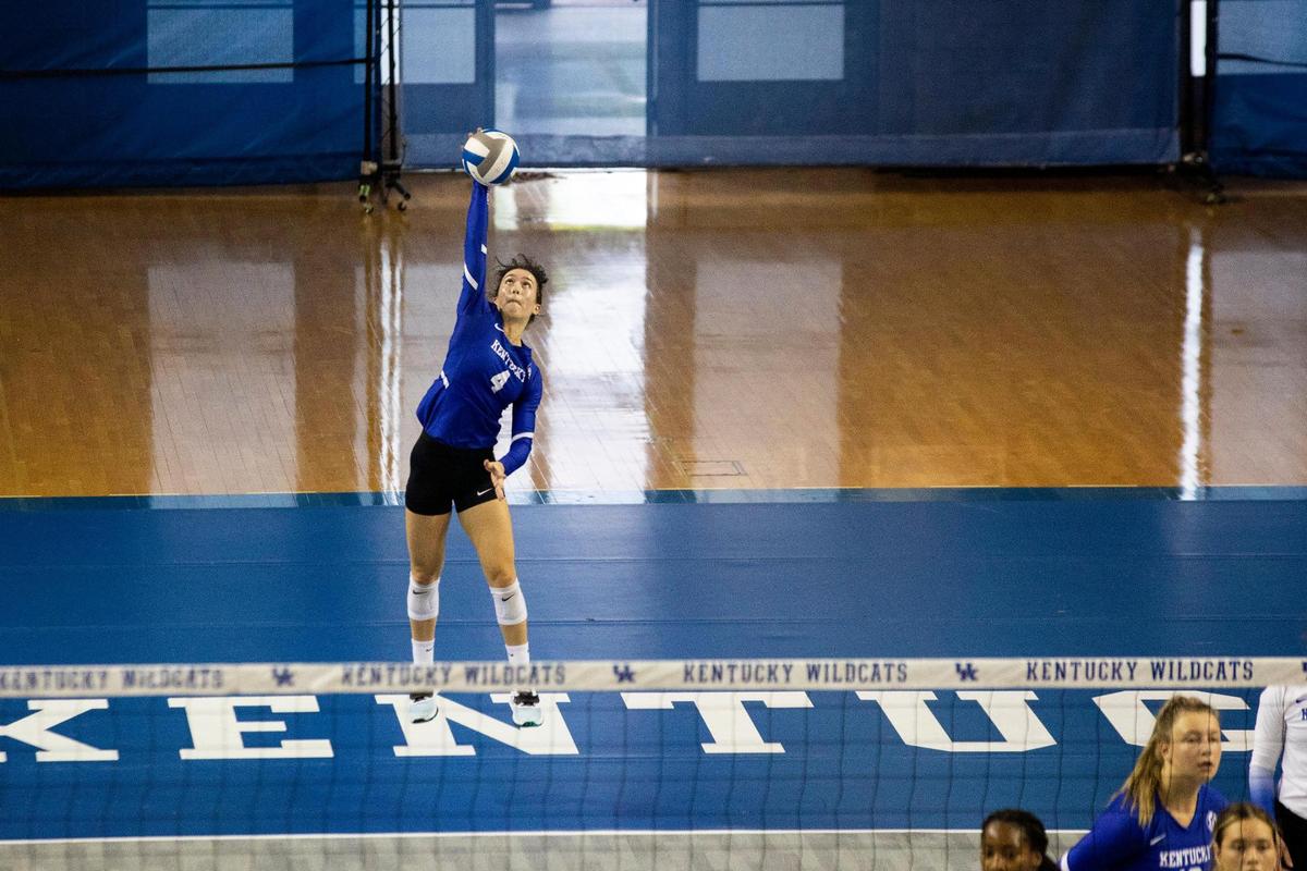 Emma Grome (4) is one of four true freshmen on the 2021 Kentucky roster.