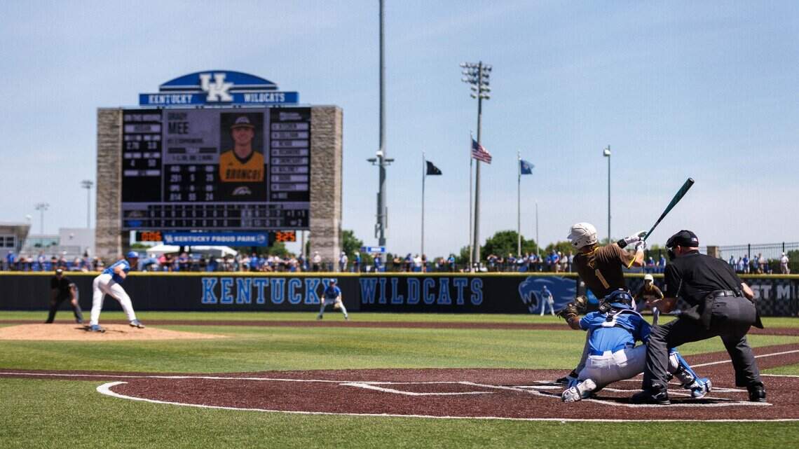 Live updates: Kentucky vs. Illinois in NCAA Baseball Tournament