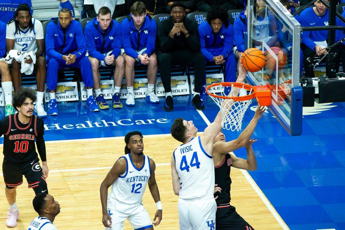 Kentucky forward Zvonimir Ivisic (44) blocked three shots in Saturday’s win against Georgia.