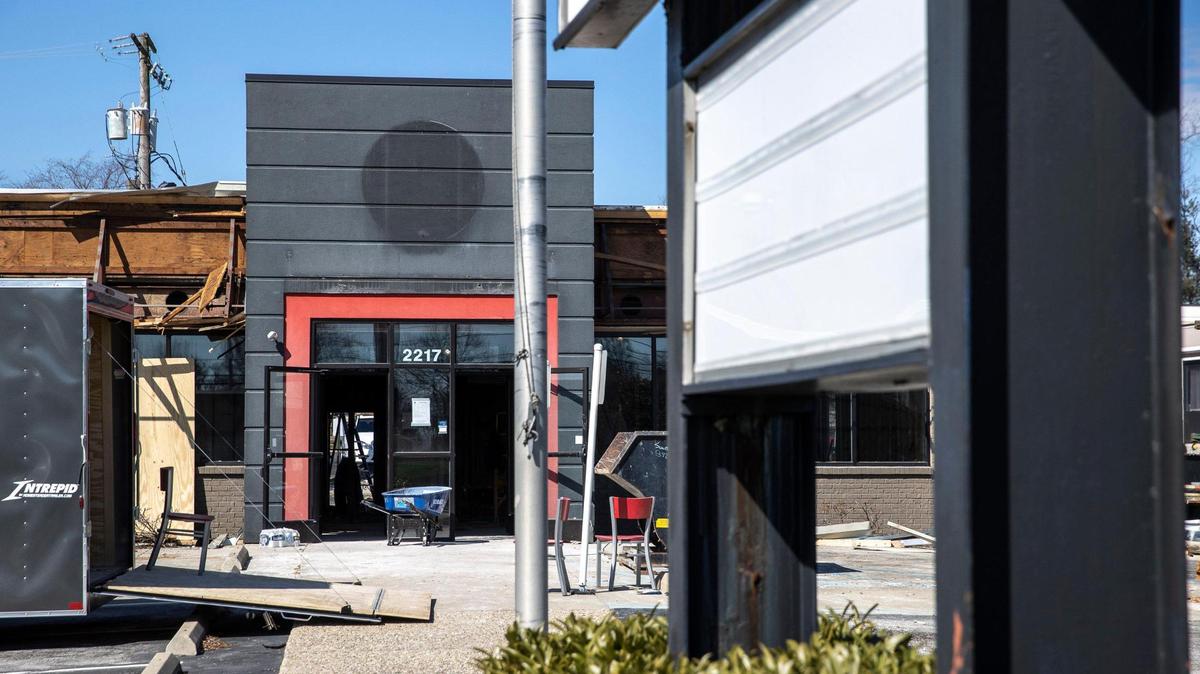 The Burger King on Nicholasville Road has closed. But another chain is already moving in. Freddy’s Frozen Custard and Steakburgers is opening a second Lexington location this spring at 2217 Nicholasville Rd.