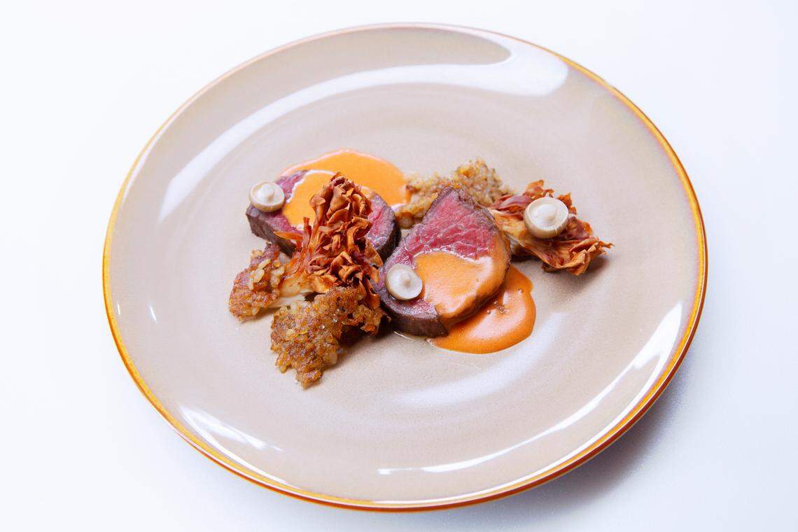 Sara’s final course: She skipped dessert, opting for a rib-eye with Carolina gold “dirty rice” she’d brought from home, with mushrooms. The judges declared it a “mic drop” dish.