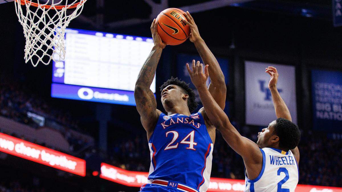 How No. 17 Kentucky and No. 1 Kansas match up — with a game prediction
