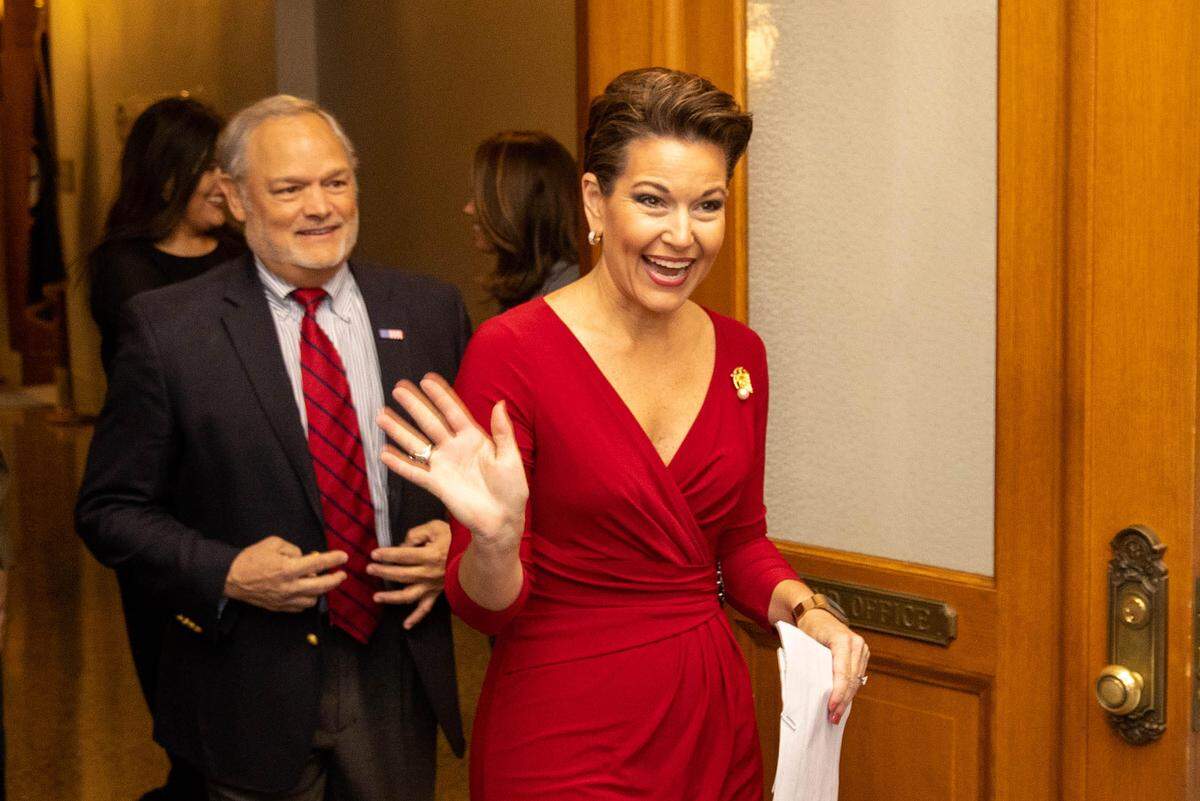 Former Miss America Heather French Henry filed to run for secretary of state on Friday Jan. 25, 2019 in Frankfort, Ky.