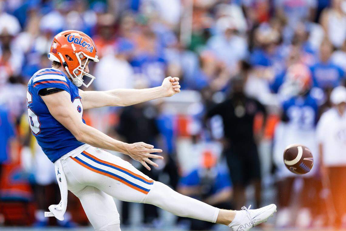 Florida punter Jeremy Crawshaw (26) has stopped 12 of his 22 punts this season inside the opponents’ 20-yard line.