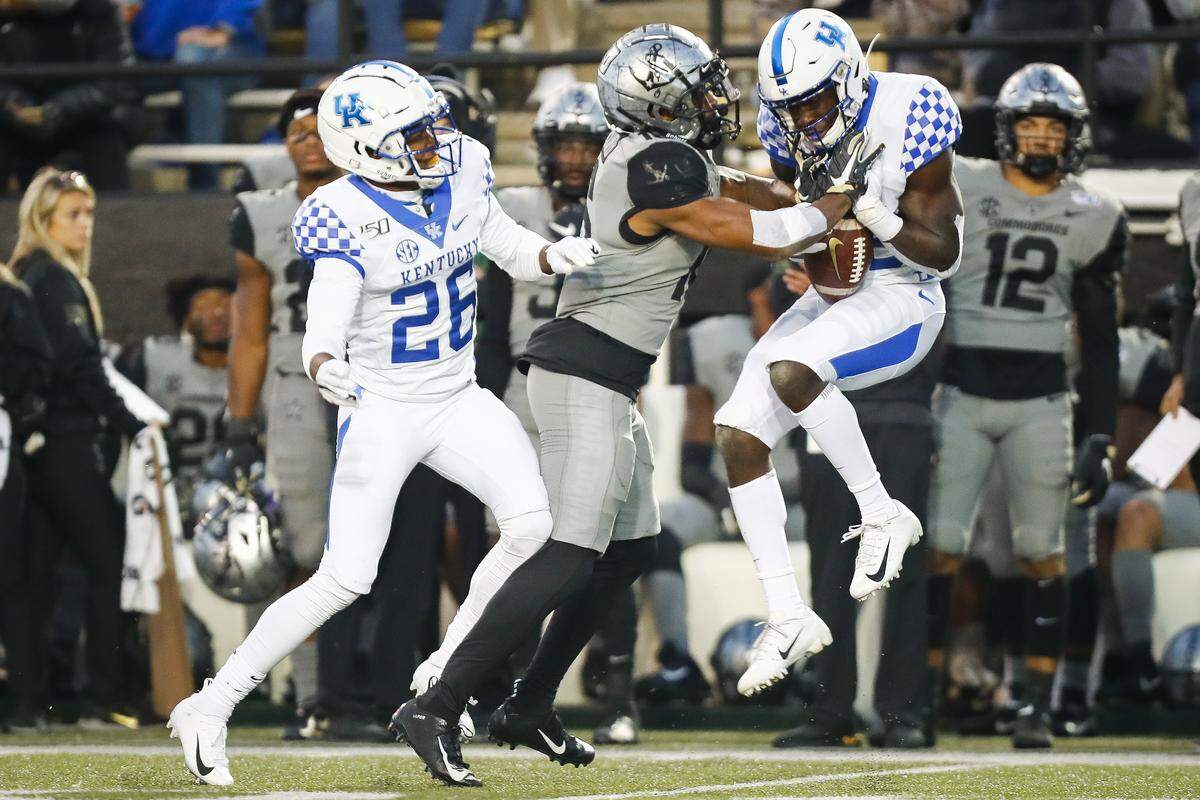 Kentucky safety Yusuf Corker (29) recorded his first college interception last week in UK’s 38-14 whipping of Vanderbilt.