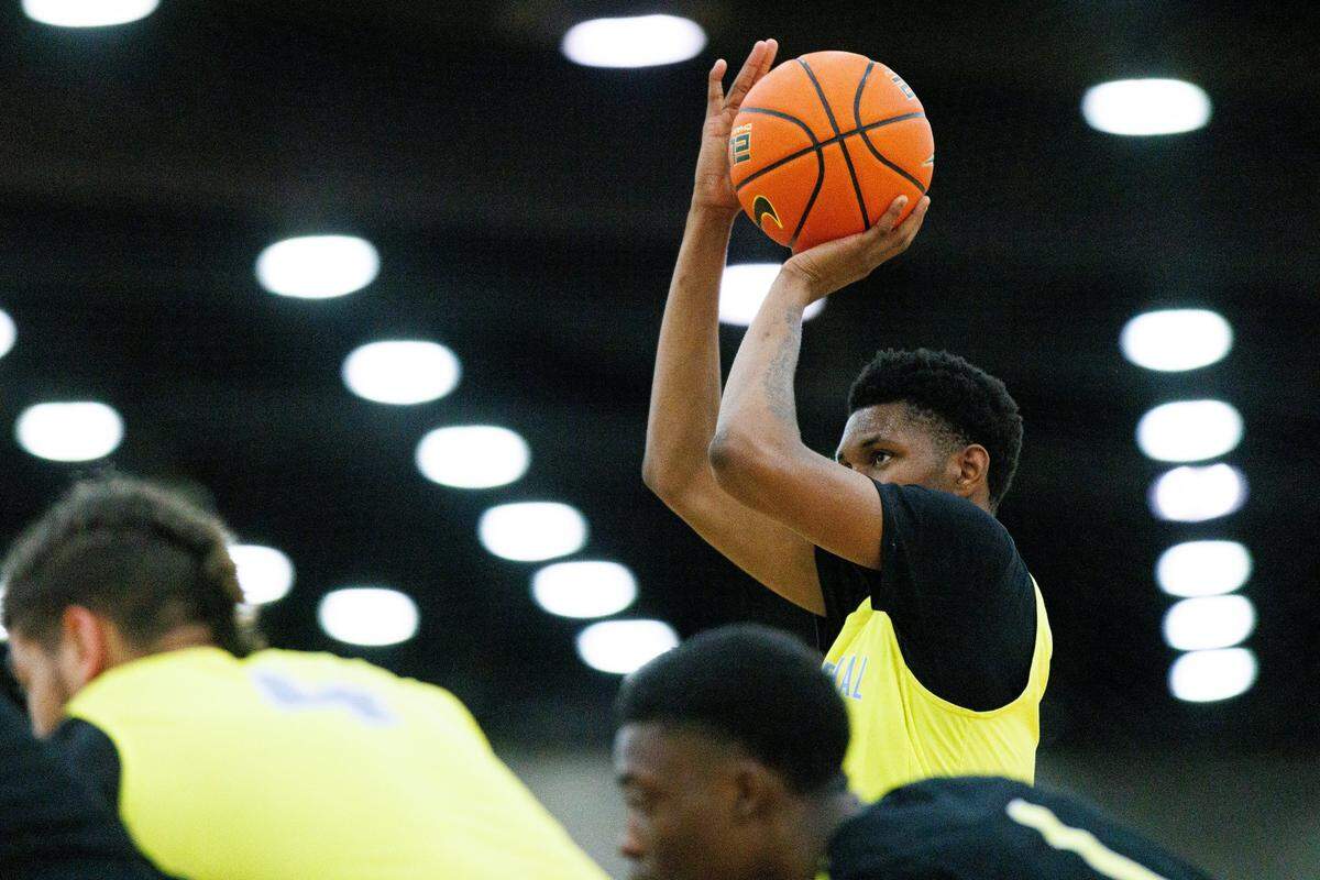 Justin Edwards is one of four five-star recruits in Kentucky’s 2023 signing class.