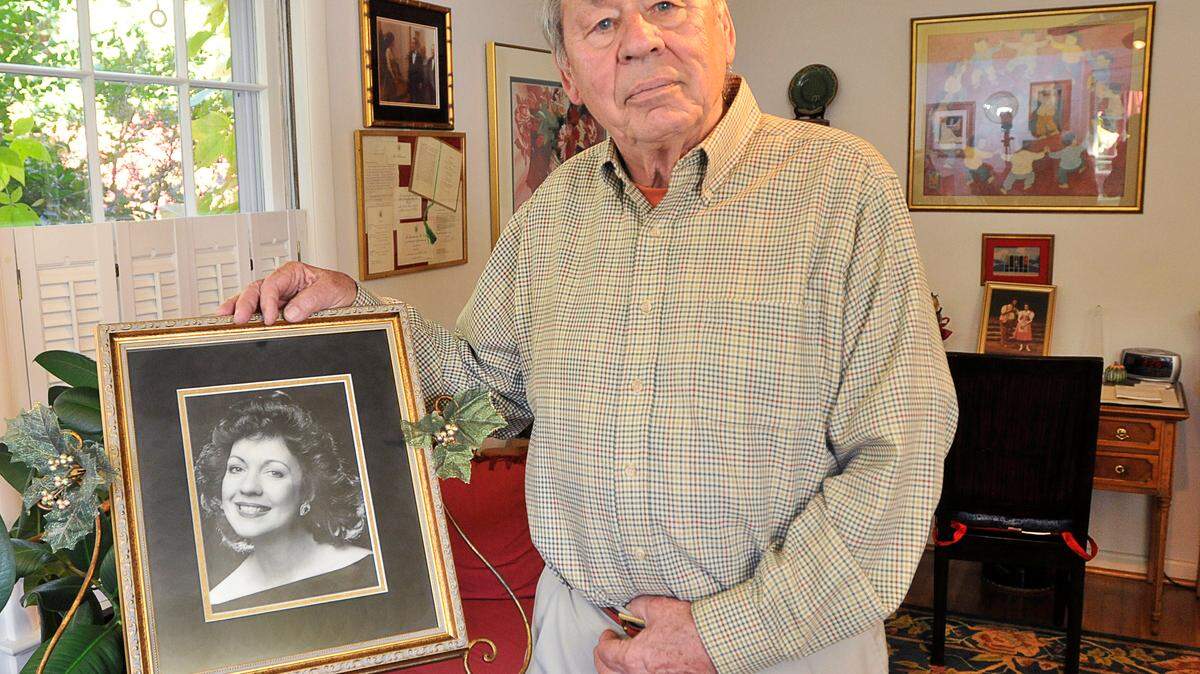 In honor of his late wife, Metropolitan Opera Hall of Fame soprano Gail Robinson, Henno Lohmeyer is launching a series of Lexington concerts by internationally acclaimed opera singers.