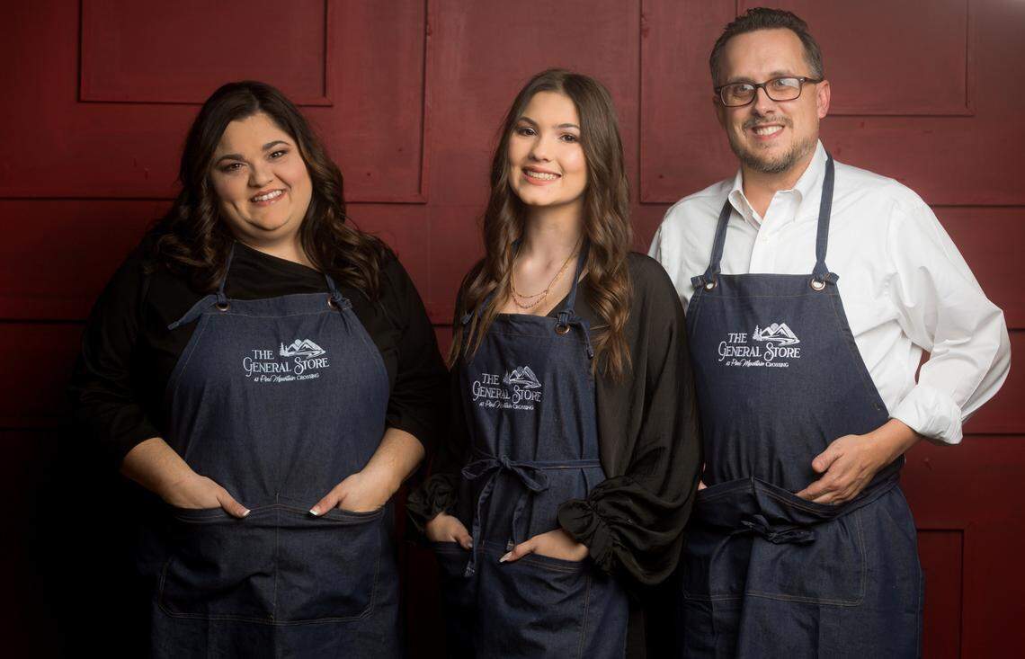 Tiffany, Addyson and Ernie Scott. Tiffany and Ernie opened the General Store at Pine Mountain Crossing in 2020.