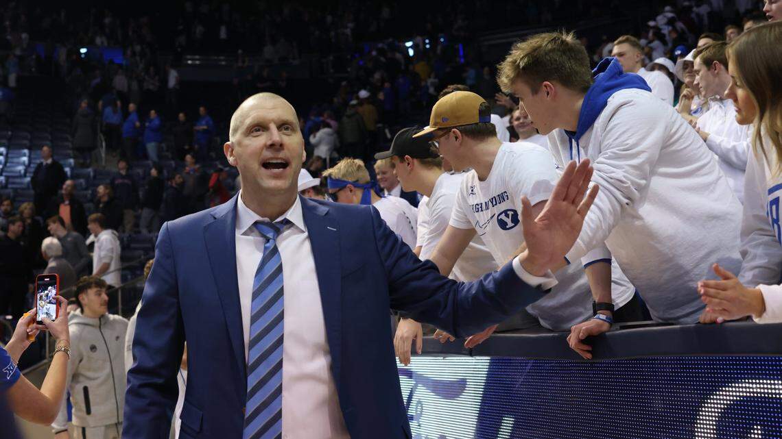 Analysts weigh in on UK hiring Mark Pope: From ‘great move’ to fans aren’t ‘gonna go wild’