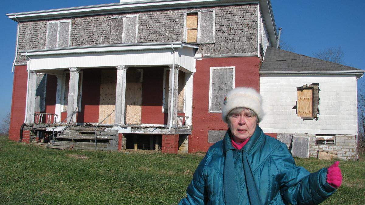 Marilynn Bell, a member of the Harrison County Heritage Council, hopes to save Handy House, also known as Ridgeway, in Cynthiana. The house is owned jointly by the city and county, and could be demolished if the Cynthiana City Commission votes to do so.