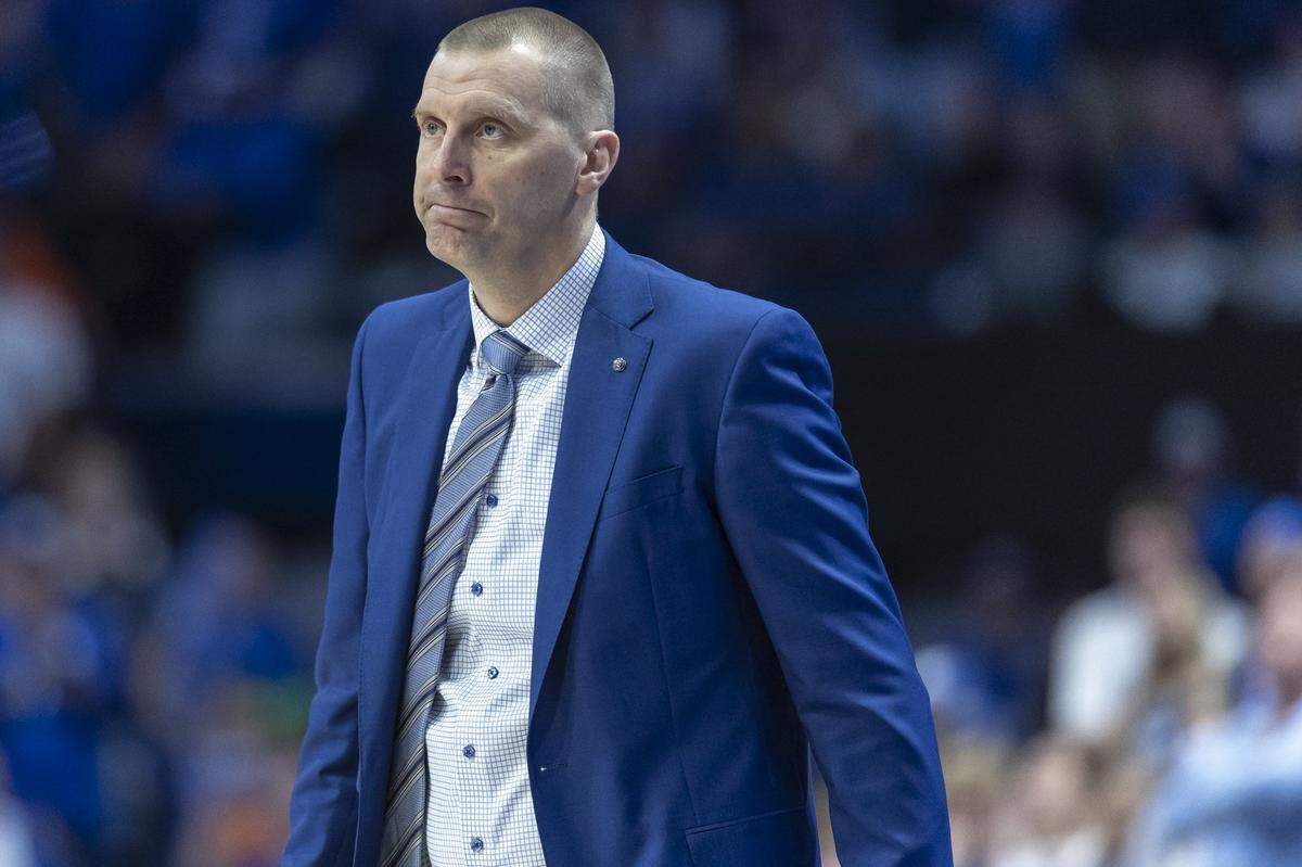 Kentucky coach Mark Pope will enter the 2026-27 season with multiple questions about his team’s frontcourt.