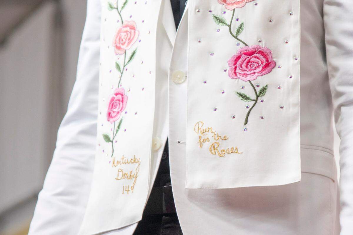Country singer J.D. Shelburne takes to the red carpet in an embroidered and sequined stole at Churchill Downs before the start of 149th Kentucky Derby in Louisville, Kentucky on Saturday, May 6, 2023.