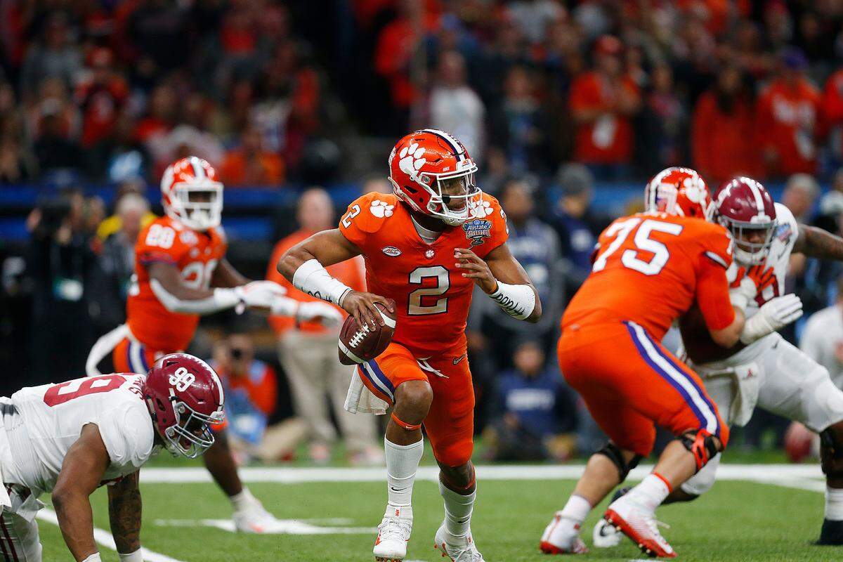 As Clemson's starting quarterback in 2017, Kelly Bryant (2) threw 13 touchdown passes and ran for 11 scores. With Bryant now a graduate transfer at Missouri, Tigers offensive coordinator Derek Dooley is reportedly planning to tweak his attack to include more quarterback run plays.