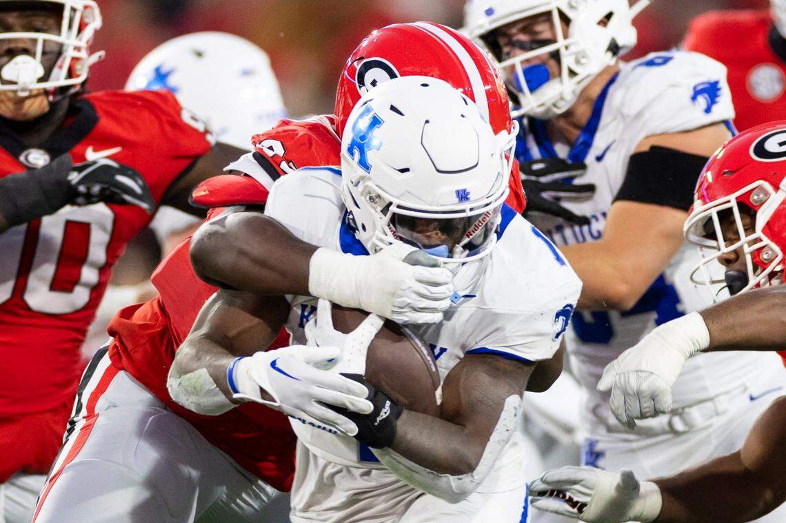 Georgia limited Kentucky running back Ray Davis to 59 yards on 15 carries on Saturday night.