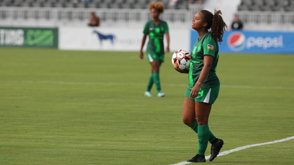 Lexington Sporting Club’s Courtney Jones prepares to take a throw-in during Sunday’s USL Super League match against Tampa Bay.