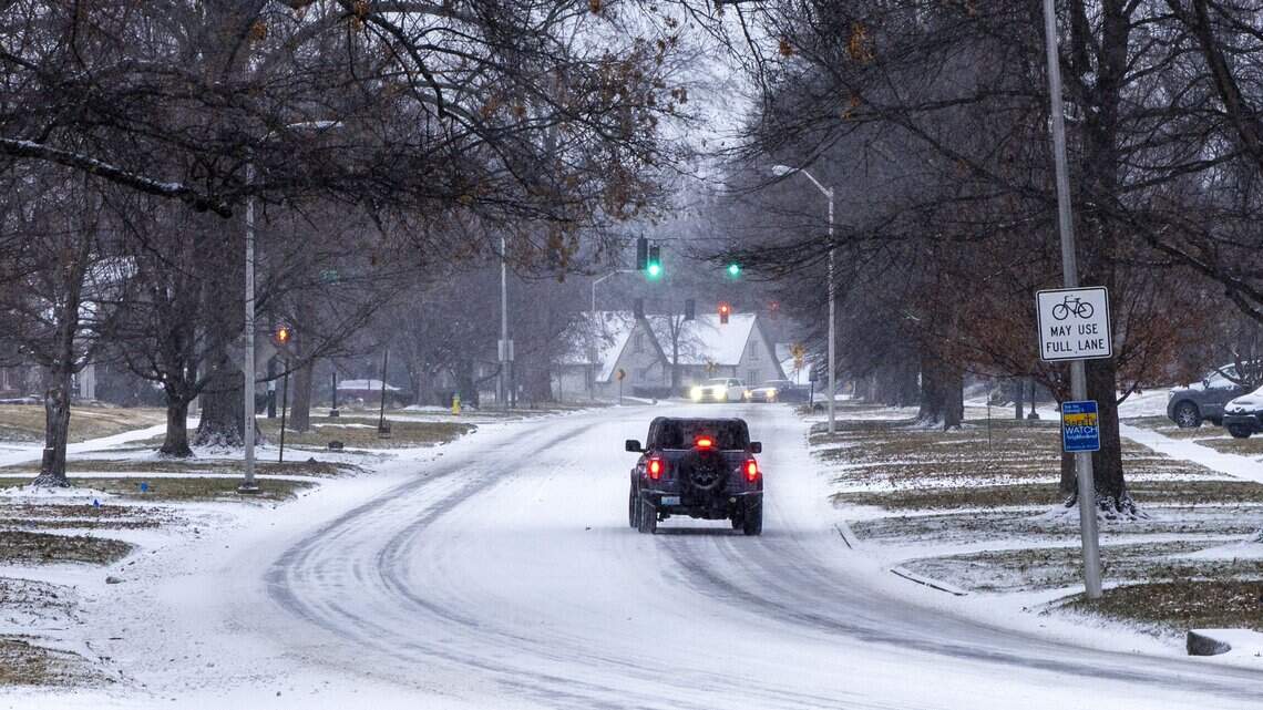 Sleet and ice could bring widespread power outages to KY. Take these steps now