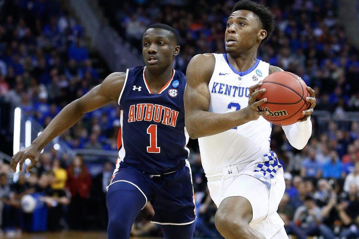 Veteran Auburn point guard Jared Harper (1) outplayed Kentucky freshman Ashton Hagans last season in the Tigers’ 77-71 overtime victory over the Wildcats in the NCAA Tournament round of eight.