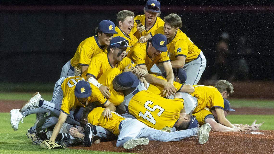 Sayre makes its breaks to repeat as 11th Region baseball champion