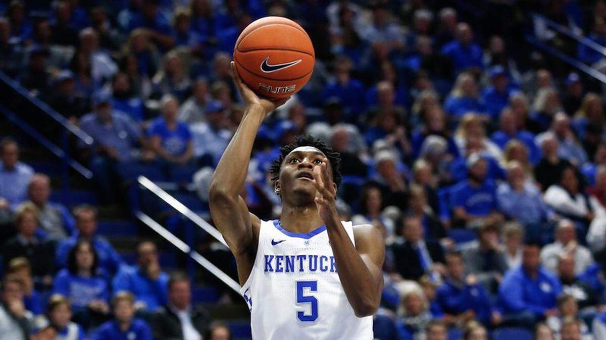 Kentucky point guard Immanuel Quickley put up a shot during Friday night’s game against Southern Illinois in Rupp Arena.