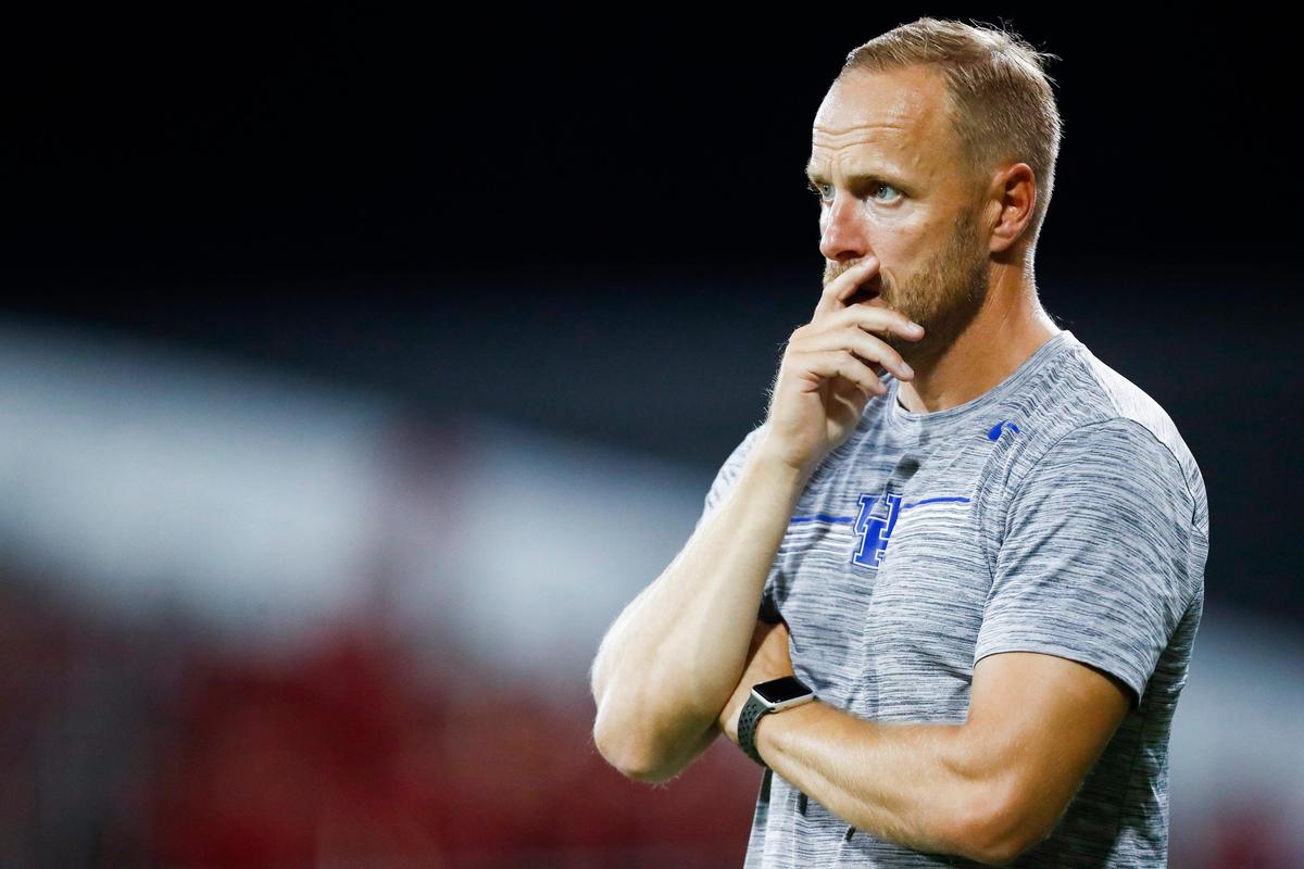 Kentucky head coach Johan Cedergren said, “We’ve just got to figure out how to be more of a team and be ready right from the go. Because they were and we were not.”