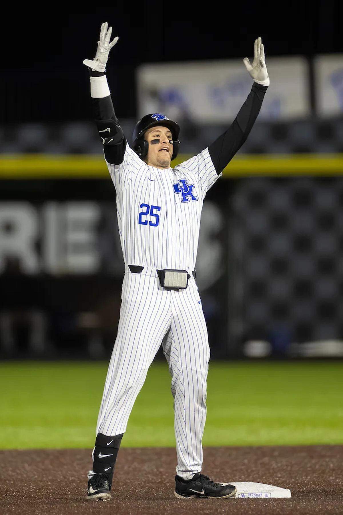 Ryan Nicholson’s bases-loaded double drove home three runs and put the finishing touches on Kentucky’s seven-run eighth inning comeback Tuesday night.