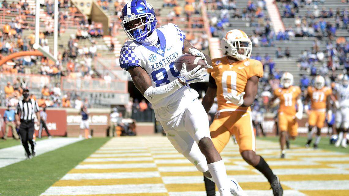 UK football ends another bad streak with impressive win in Knoxville