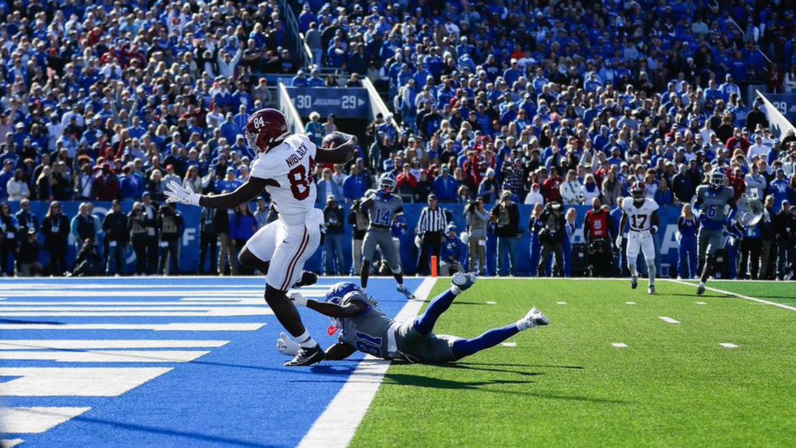 College football final: No. 1 Alabama 49, Kentucky 21