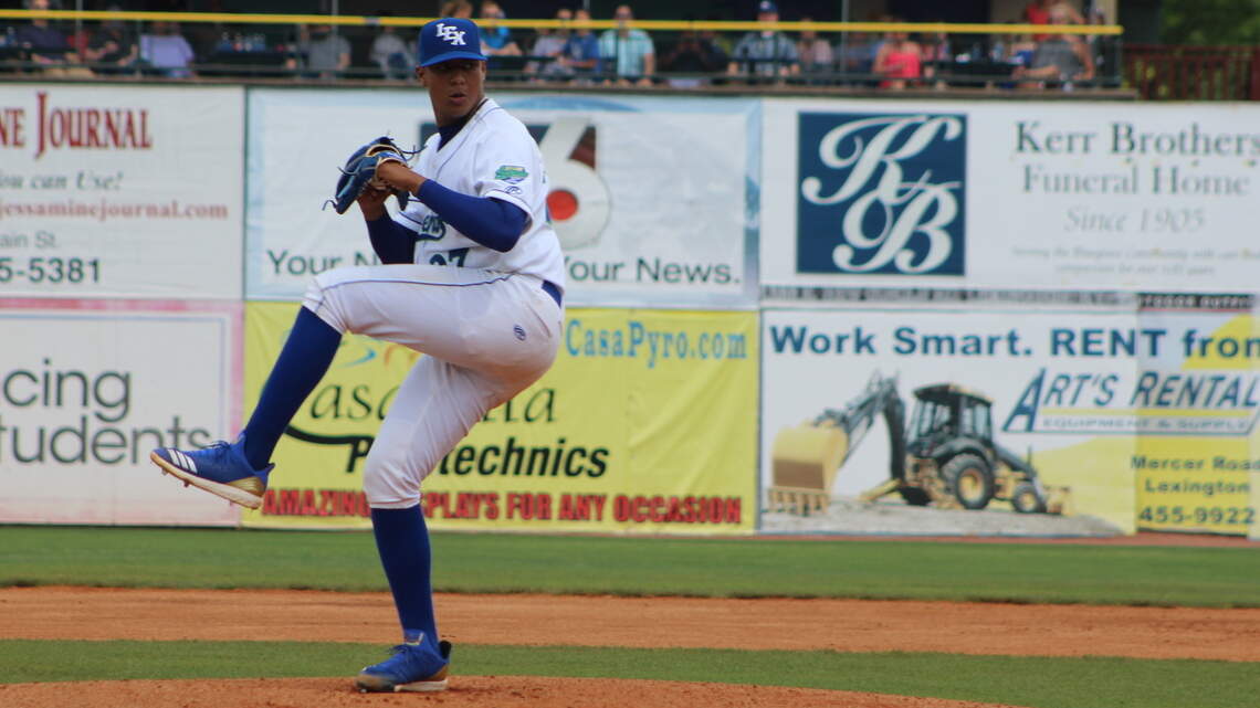 Legends fall in extra innings before heading out on tough road trip