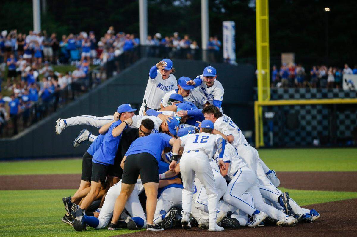 The baseball team’s NCAA Tournament regional championship helped push the Wildcats to 18th in the final Learfield Directors’ Cup standings.