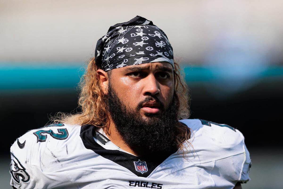 Aug 24, 2024; Philadelphia, Pennsylvania, USA; Philadelphia Eagles offensive tackle Darian Kinnard (72) walks off the field after the game against the Minnesota Vikings at Lincoln Financial Field. Mandatory Credit: Caean Couto-USA TODAY Sports