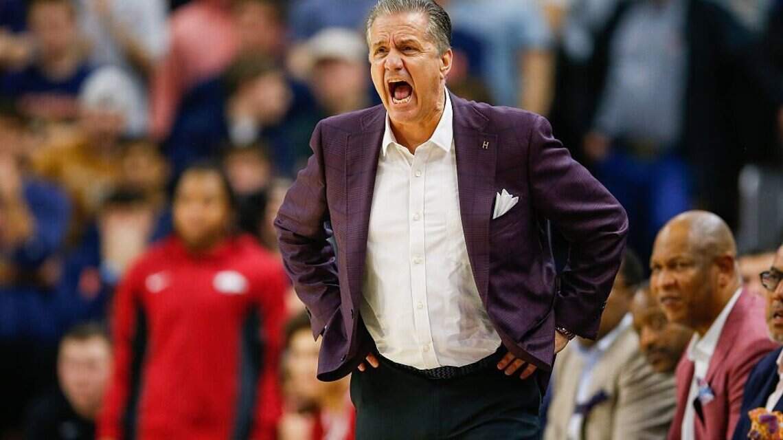 Where to watch, how to follow the Kentucky men’s basketball game at Arkansas