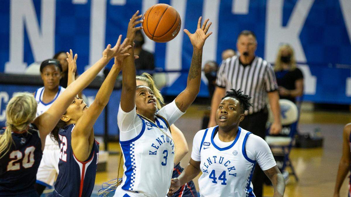 Kentucky’s Keke McKinney (3) grabbed a rebound against Belmont on Nov. 29, 2020, in Memorial Coliseum. McKinney had 10 points and 10 rebounds in that game.