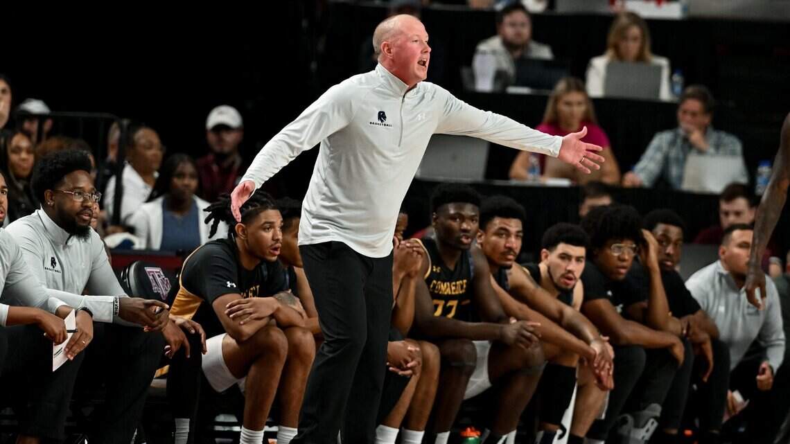 UK men’s basketball schedule features two unique opponents | Lexington ...