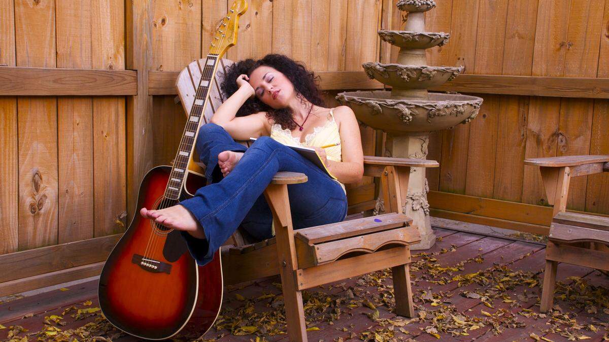 Singer-songwriter Sherrié Austin, whose songs have been recorded by big-name artists, performs Monday at Danville's Norton Center with her trio.   