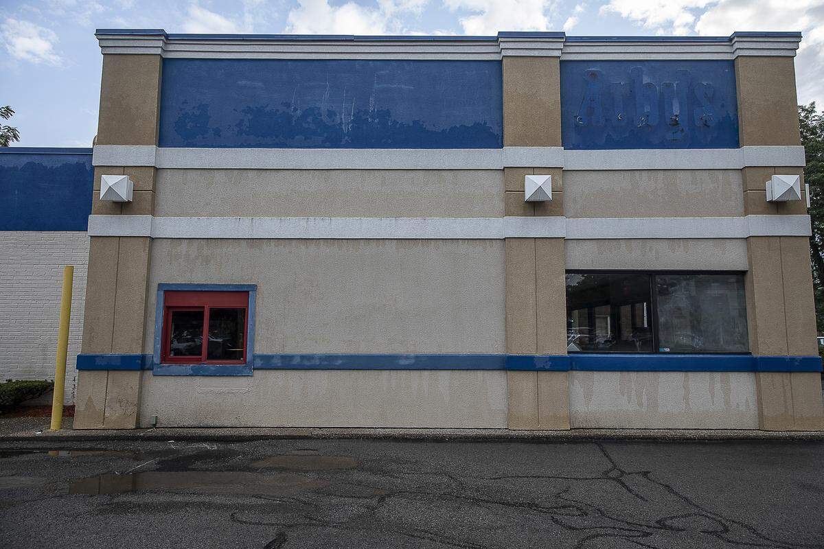 The iconic “Blue Arby’s” location at 507 S. Limestone closed.