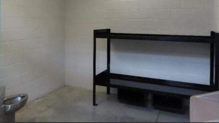 Social worker charged with sexual abuse at Eastern KY juvenile detention center