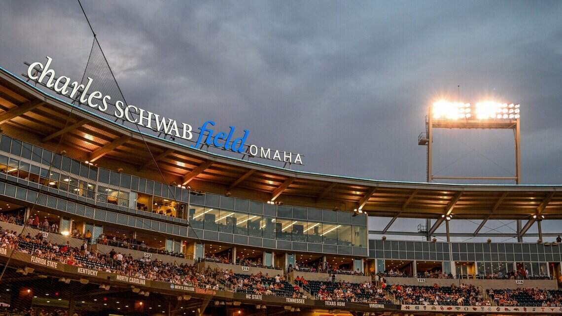 Live updates: Kentucky baseball vs. Florida in College World Series