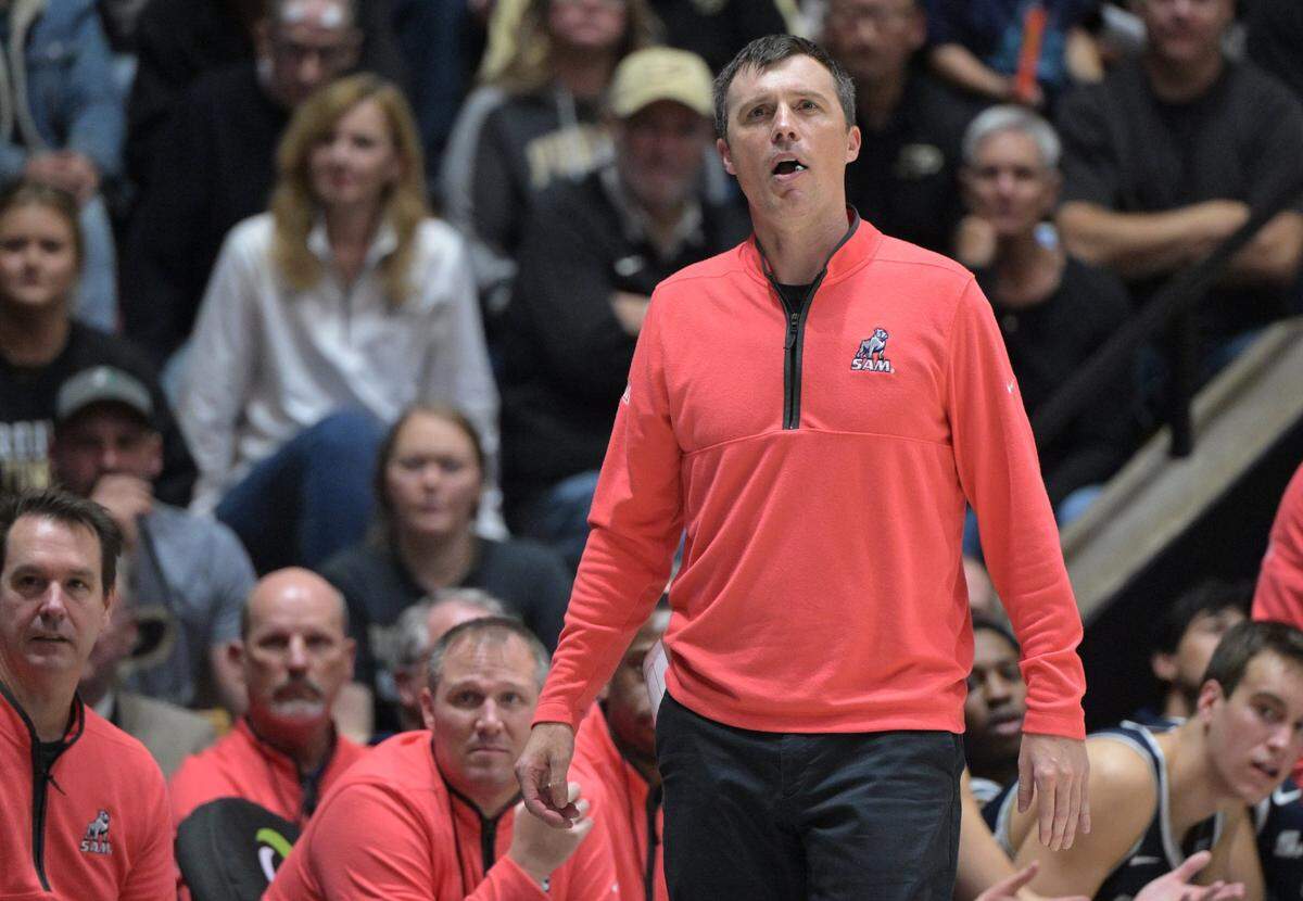 Samford coach Bucky McMillan led his team to a 22-11 record this past season.