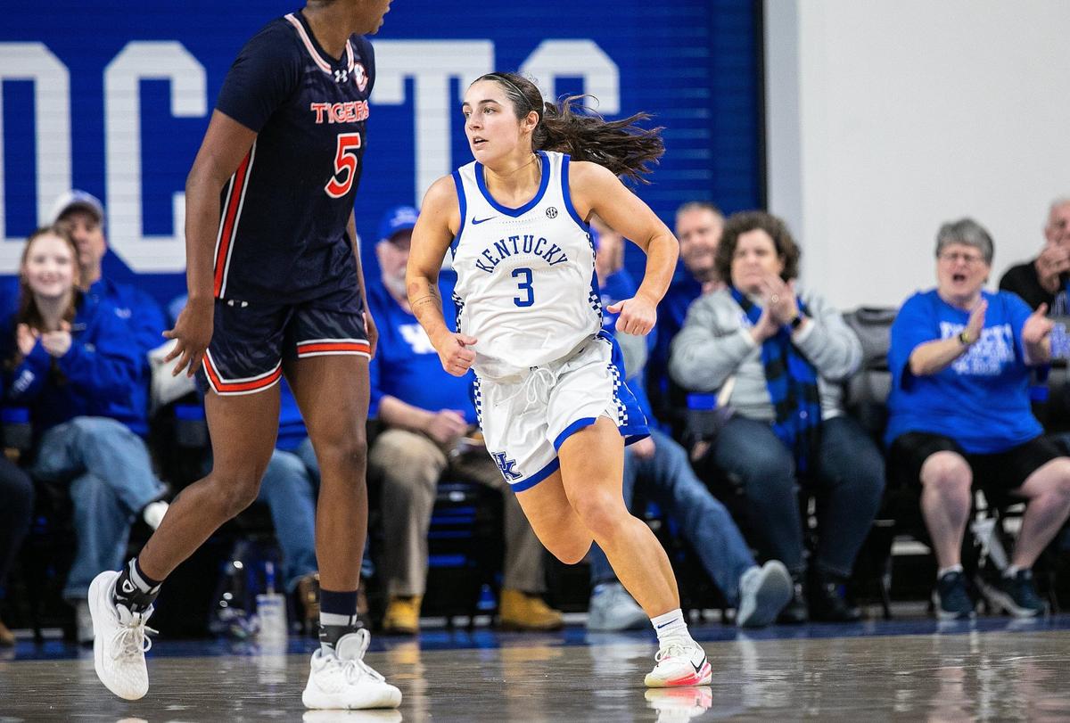 Georgia Amoore led a hardfought offensive effort for the No. 15 Wildcats in Sunday’s victory over the Auburn Tigers.