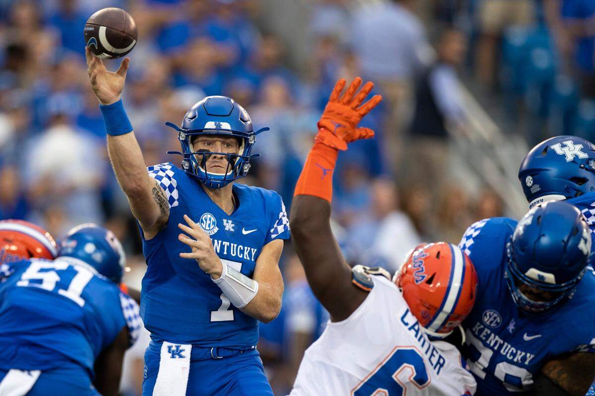 Kentucky Wildcats quarterback Will Levis (7) throws a pass during the first quarter of the game at Kroger Field in Lexington, Ky., Saturday, October 2, 2021.