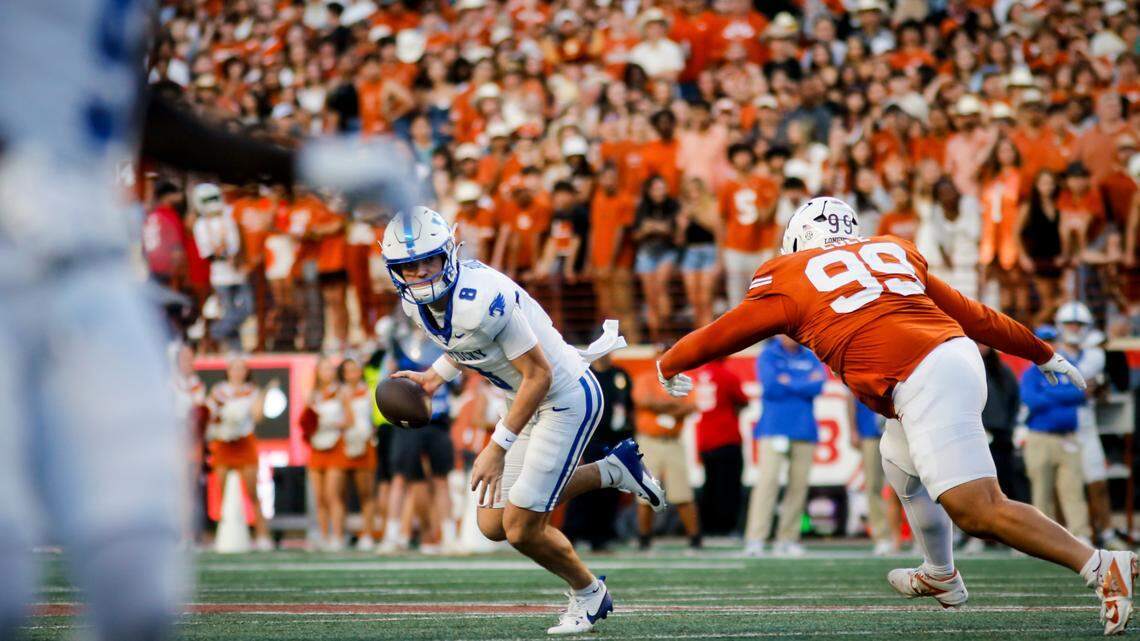 With UK’s bowl streak gone, Mark Stoops still sees reasons for optimism moving forward