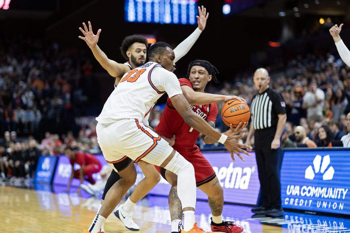 Former Kentucky big man Ugonna Onyenso (33) has emerged as a defensive force this season for Virginia.
