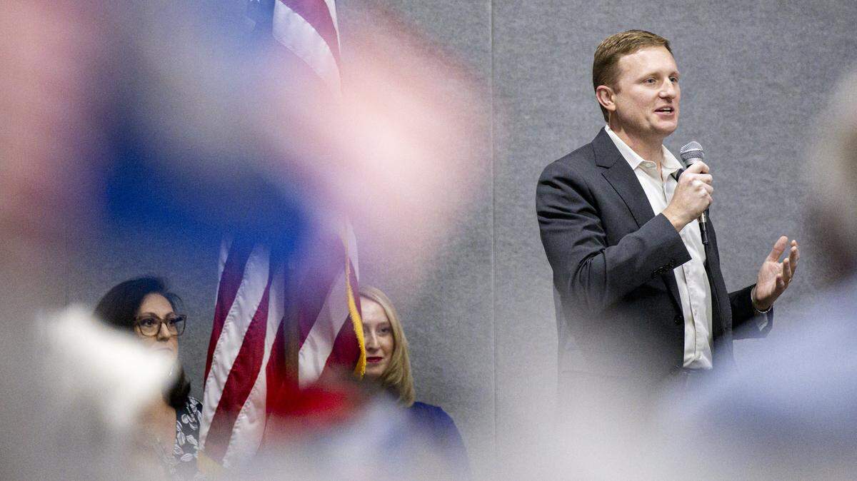 Zach Dembo, a candidate for the 6th district, speaks during the annual Wendell H. Ford Dinner on Tuesday, Sept. 30, 2025, at Clay Community Center in Mt. Sterling, Ky.