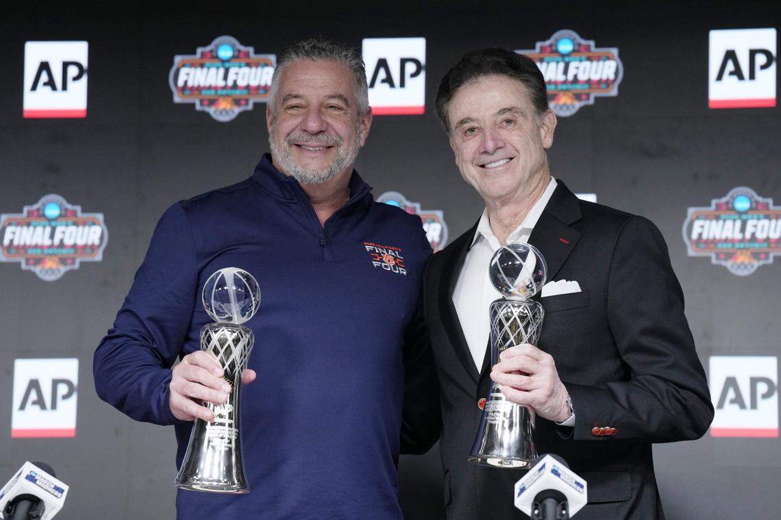 Auburn Tigers head coach Bruce Pearl and St. John’s head coach Rick Pitino pose for a photo after both receiving the Coach of the Year award at Alamodome in San Antonio on April 4, 2025..