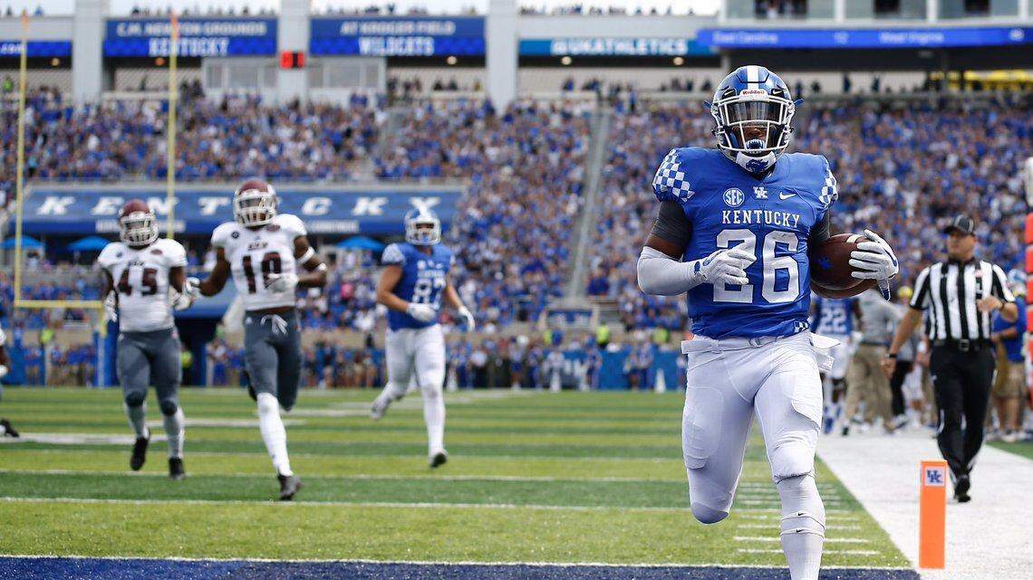 Benny Snell ran 25 yards for a touchdown and Kentucky took a 17-16 lead on Eastern Kentucky in the third quarter Saturday.
