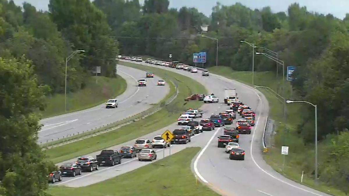 This crash on the inner loop of New Circle Road between Richmond Road and Alumni Drive was one of several that backed up traffic Wednesday afternoon.