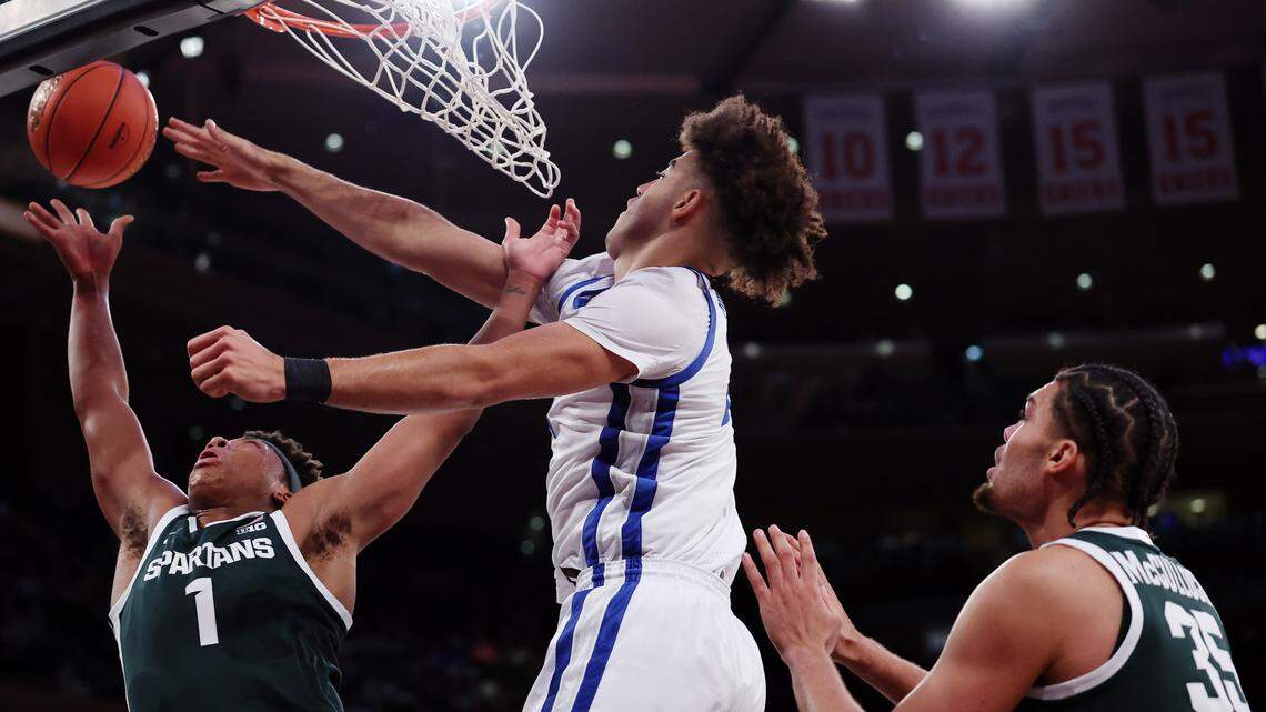 Kentucky embarrassed in NYC again. Michigan State beats Cats by 17 points