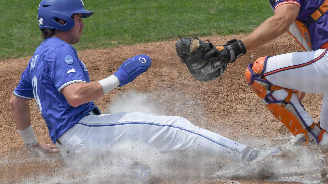Kentucky eliminates No. 11 overall seed Clemson to stay alive in NCAA Tournament